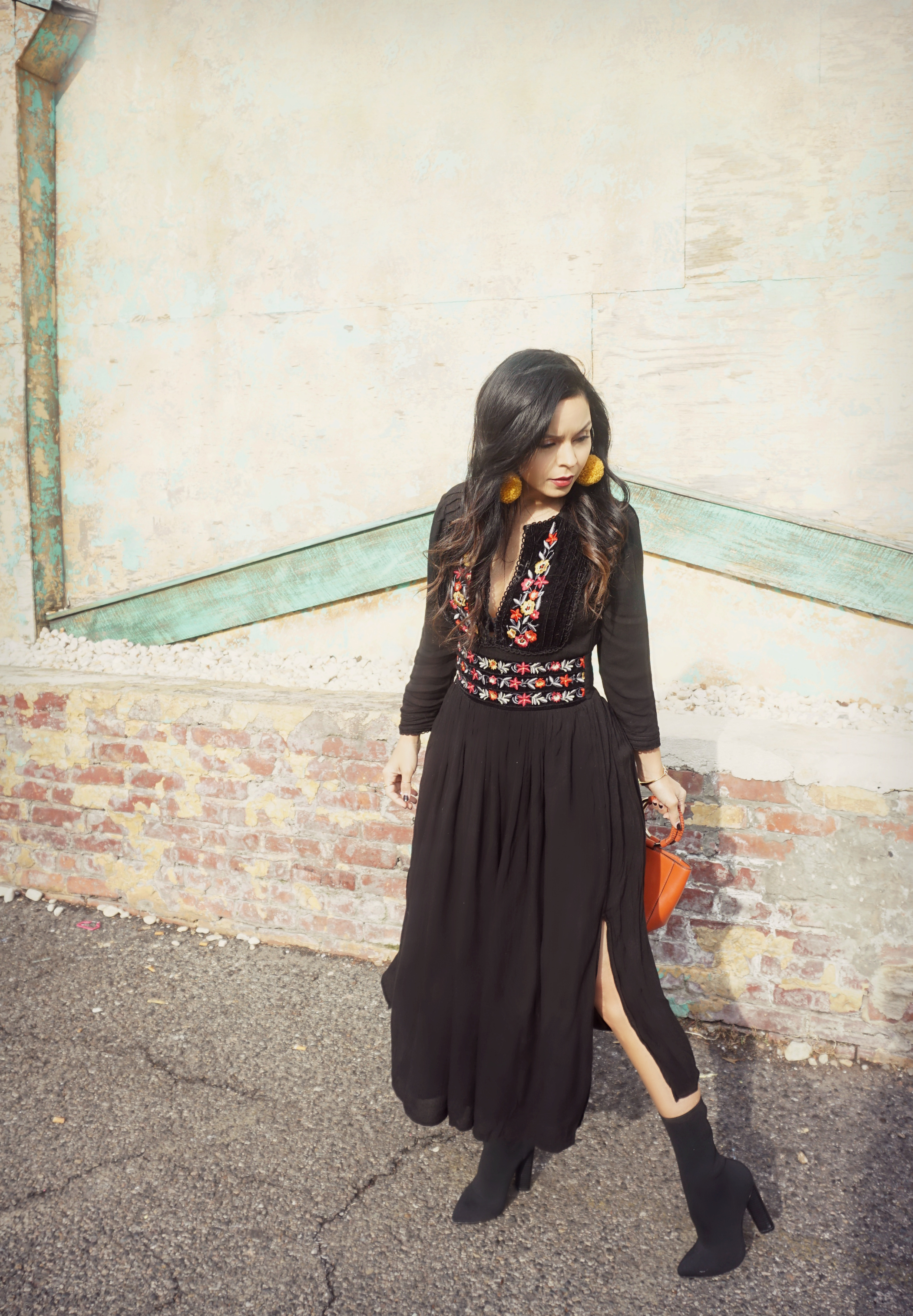 <img src="freepeopleembroidereddress2.jpg" alt="free people dress">