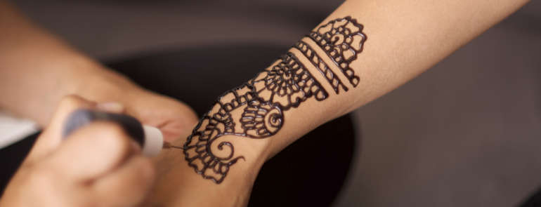 Summer Trend: Black Henna