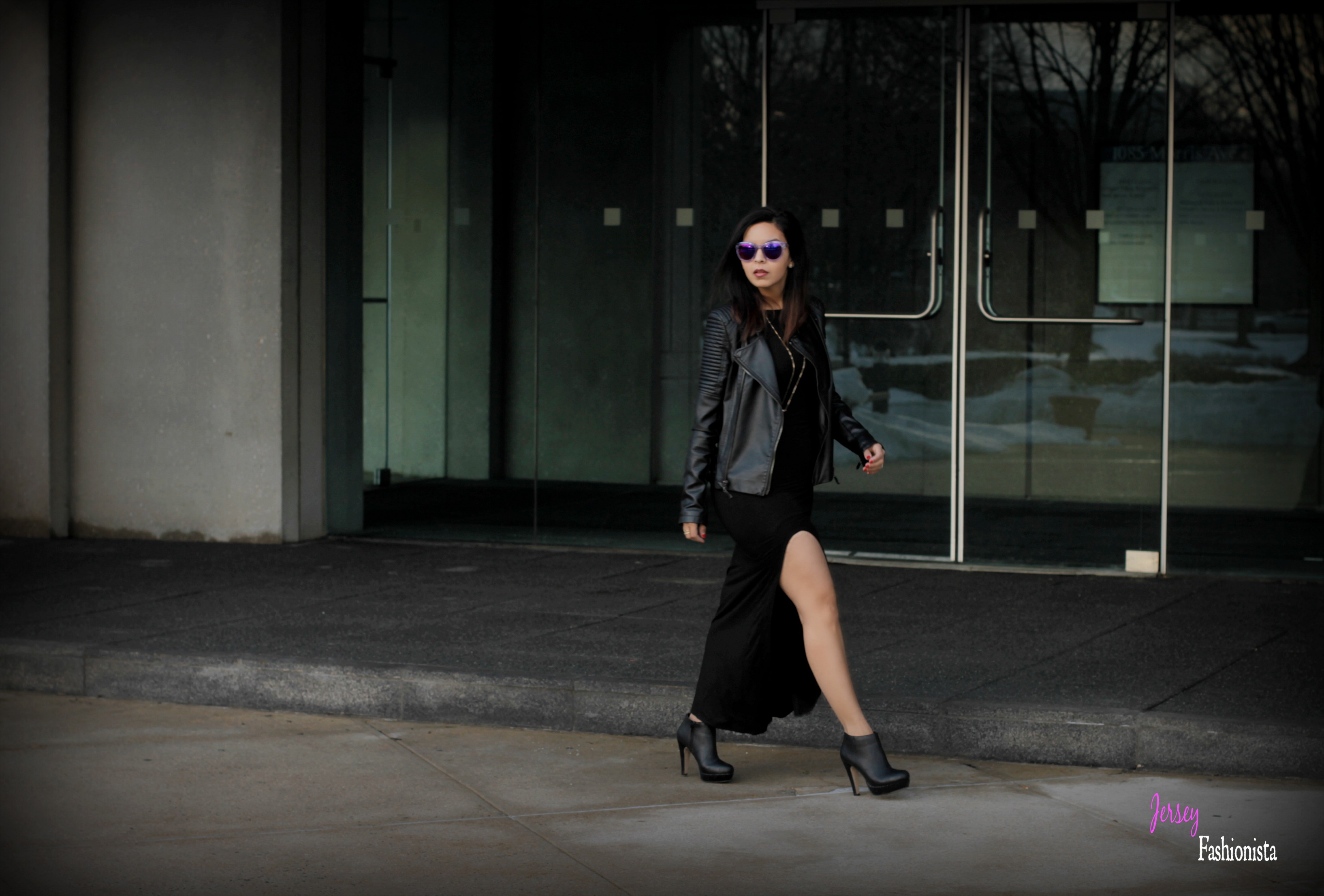 Backless Dress: On Edge