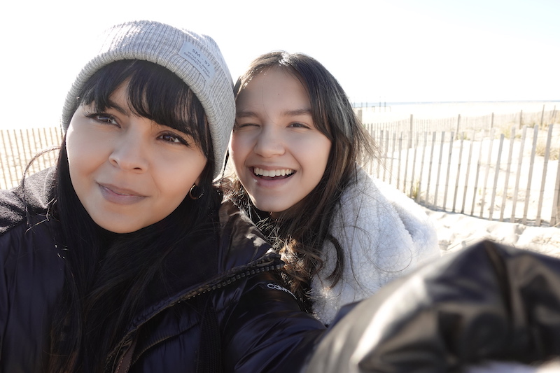 mother daughter